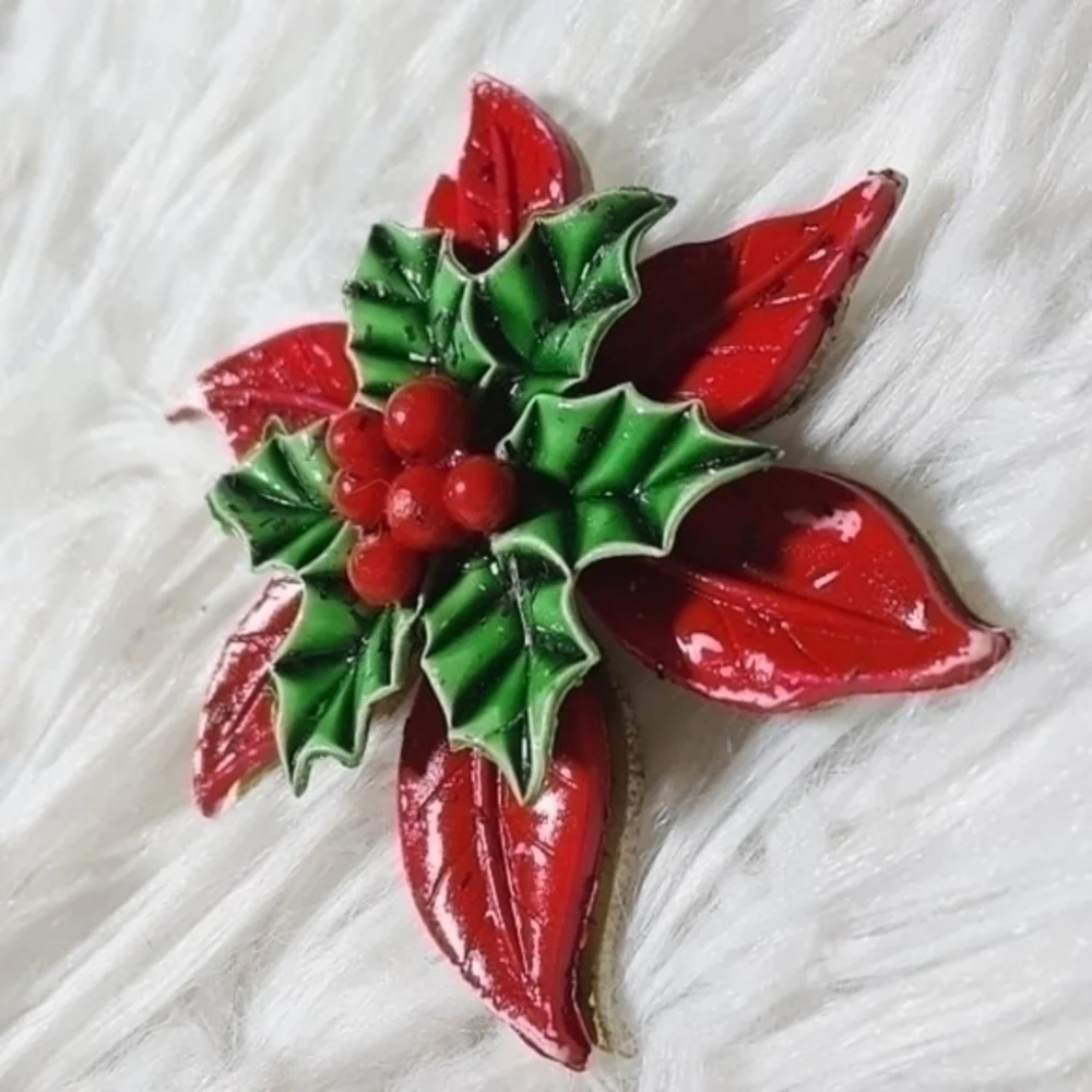 Vintage Pointsettia Peek-A-Boo Gold Petals Brooch